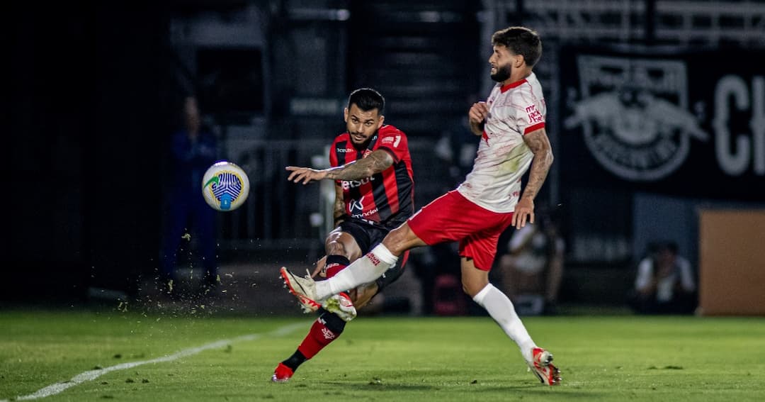 Vitória saí na frente mas sofre a virada do Bragantino e volta ao Z4