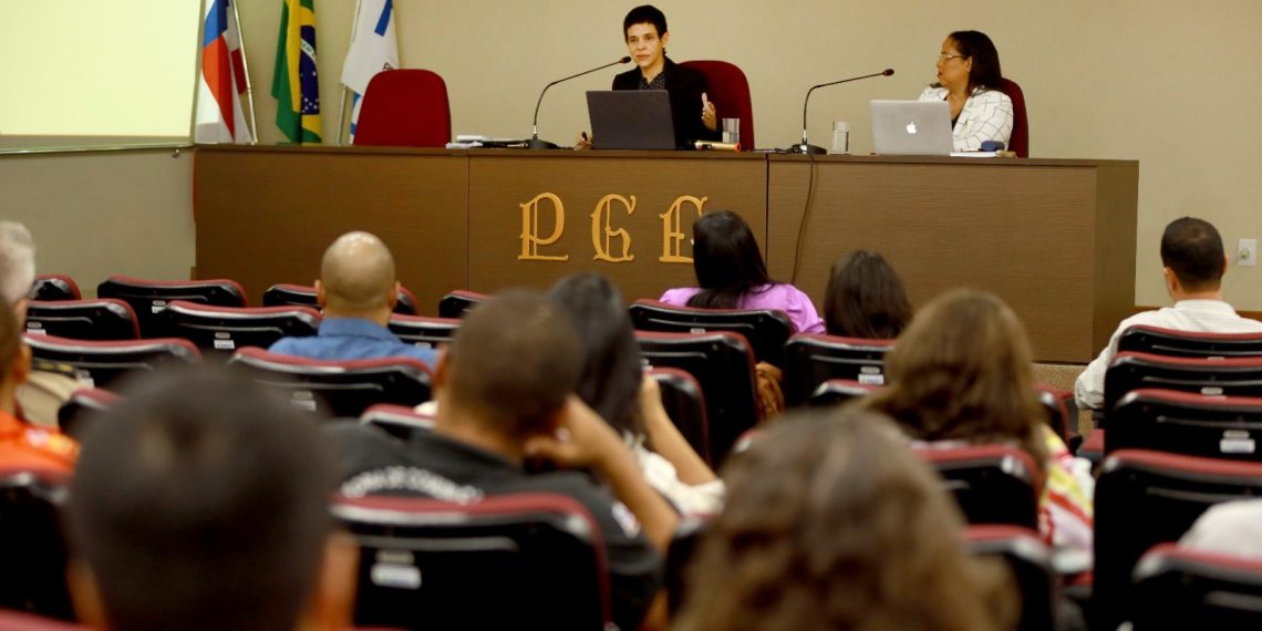 Publicidade institucional em ano eleitoral é tema de encontro com assessores de comunicação do Estado na PGE