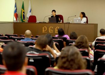 Publicidade institucional em ano eleitoral é tema de encontro com assessores de comunicação do Estado na PGE