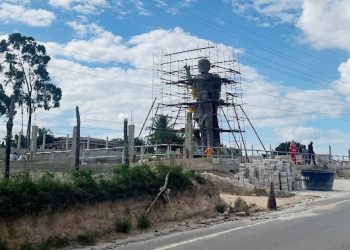 Estátua de São João medindo cerca de 8 metros será inaugurada nesta sexta-feira, 14