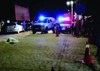 Dois homens são assassinados em frente de hospital