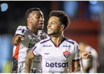 Vitória se impõe, faz quatro no Atlético-MG e deixa o Z-4 da Série A