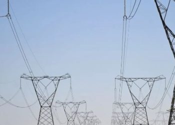 Conta de luz volta a ter taxa extra depois de mais de dois anos