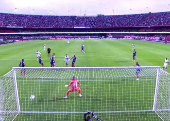 Bahia perde para o São Paulo, mas se mantém no G4 do Brasileirão