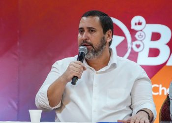 “É risco no chão. Aliança com PL e União Brasil é vedada pelo PT”, comenta Éden Valadares