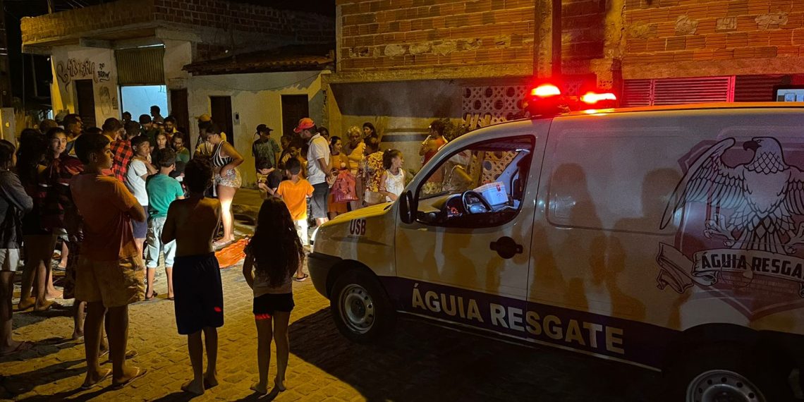 Homem cai de moto ao passar por quebra-mola no Povoado Boa Vista