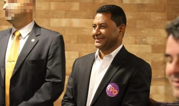 DF – Pastor renuncia cargo após ser flagrado traindo esposa com ‘irmã’ da igreja