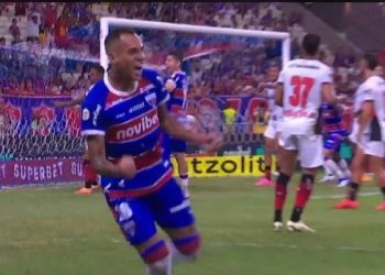 Vitória falha muito, leva de 3 do Fortaleza e segue beirando o Z4