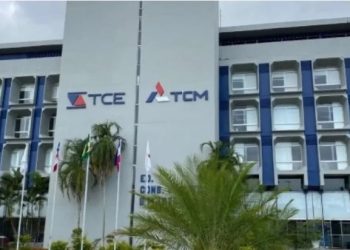 Tribunais na BA empregam ao menos 16 parentes de políticos governistas e de oposição