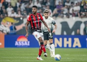 Vitória perde para o Corinthians com gol no último minuto dos acréscimos