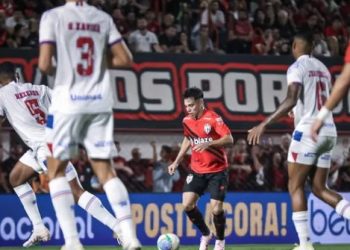 Bahia marca aos 53 minutos e arranca empata do Atlético-GO fora de casa