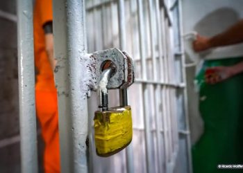 Operação em prisões do país tira 4,7 mil celulares do crime organizado