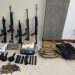 Polícia Civil apreende fuzis, uma submetralhadora e 10 kg de pasta-base