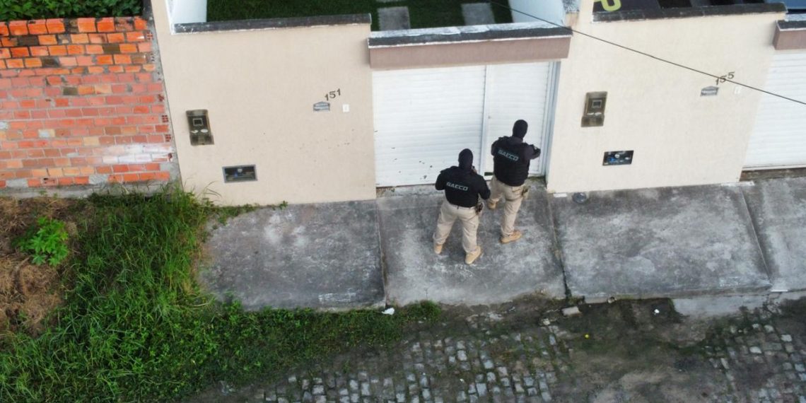 Operador de esquema milionário de fraudes bancárias é preso em Feira de Santana