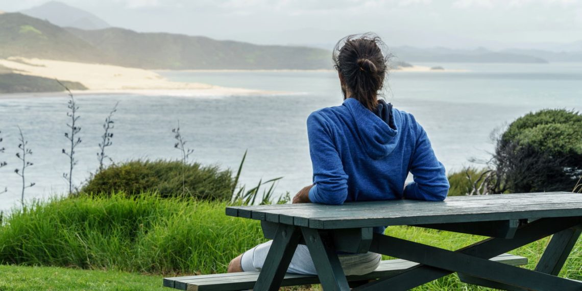 Você fala sozinho? Isso pode ser um bom sinal! Entenda os benefícios e o que diz a ciência