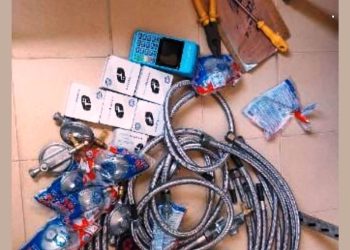 PM prende grupo acusado de entrar nas casas sem consentimento, fazer a troca de mangueira do gás e cobrar R$ 400