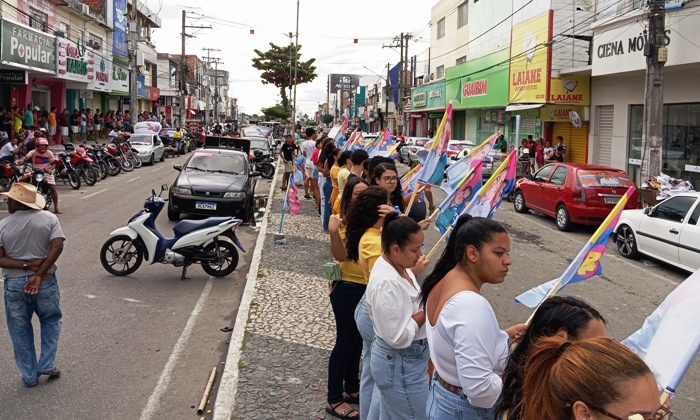 Coité – Ao som de ‘acabou, acabou’ começou a campanha de reeleição de Marcelo Araújo