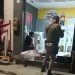 Homem é morto a tiros na frente de pizzaria em Serrinha. A Polícia registrou homicídio também em Candeal