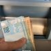 Cidadão encontra R$ 2.400 em caixa eletrônico do BB em Coité e procura dona pra devolver