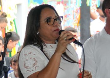 Prefeita de Araci nega divulgação irregular de enquete e rebate: “A prática da coação é típica do meu adversário”