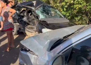 Homem de 70 anos morre e três pessoas ficam feridas em acidente na BA 220