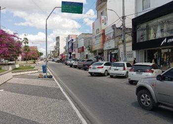 Quantidade de carros com propaganda de candidatos não aponta favoritismo para prefeito de Coité