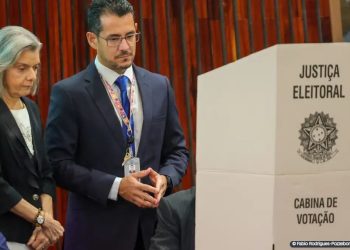 TSE lacra sistema que será usado em urnas