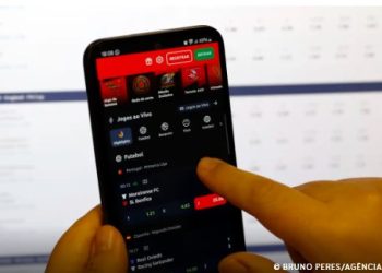 Beneficiários do Bolsa Família gastaram R$ 3 bi em bets em agosto