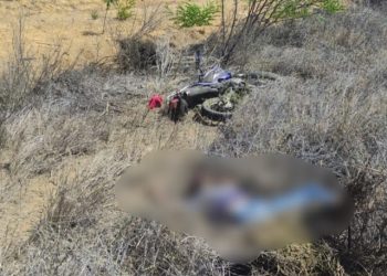 Homem morre e outro fica ferido em acidente de moto na BA 144