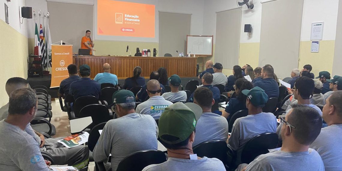 Cresol impacta mais de 30 mil pessoas em ações de educação financeira