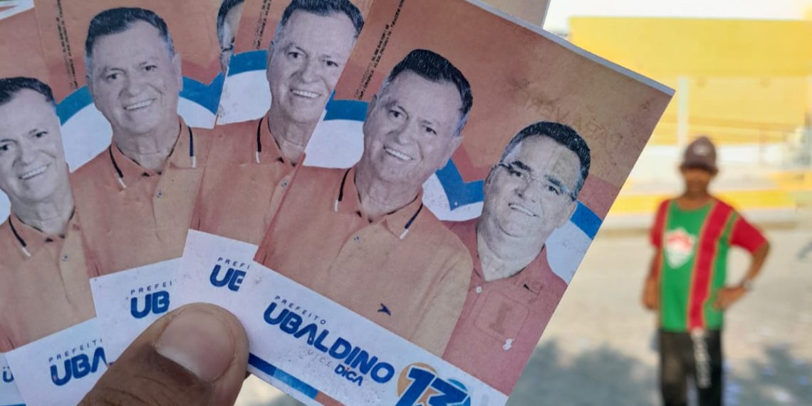 Santinhos com foto do candidato Ubaldino são encontrados com número do PT. Caso o eleitor clique 13 voto será anulado