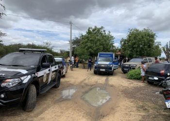 Irmãos de 22 e 29 anos são mortos a tiros após casa ser invadida por homens armados