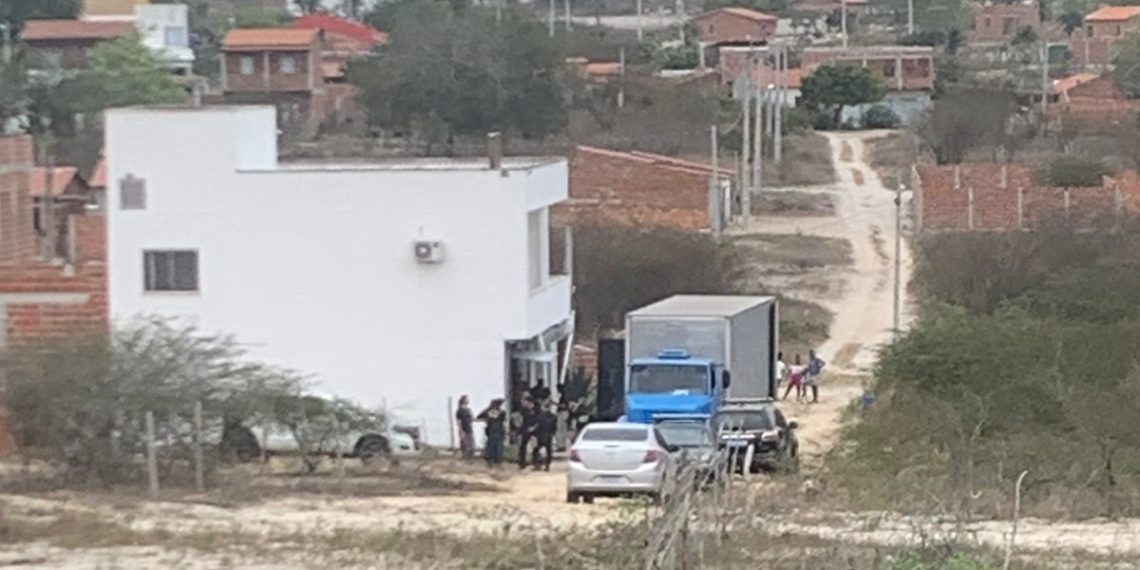 PF desarticula esquema internacional de tráfico de entorpecentes em Distrito de Coité (atualizada)