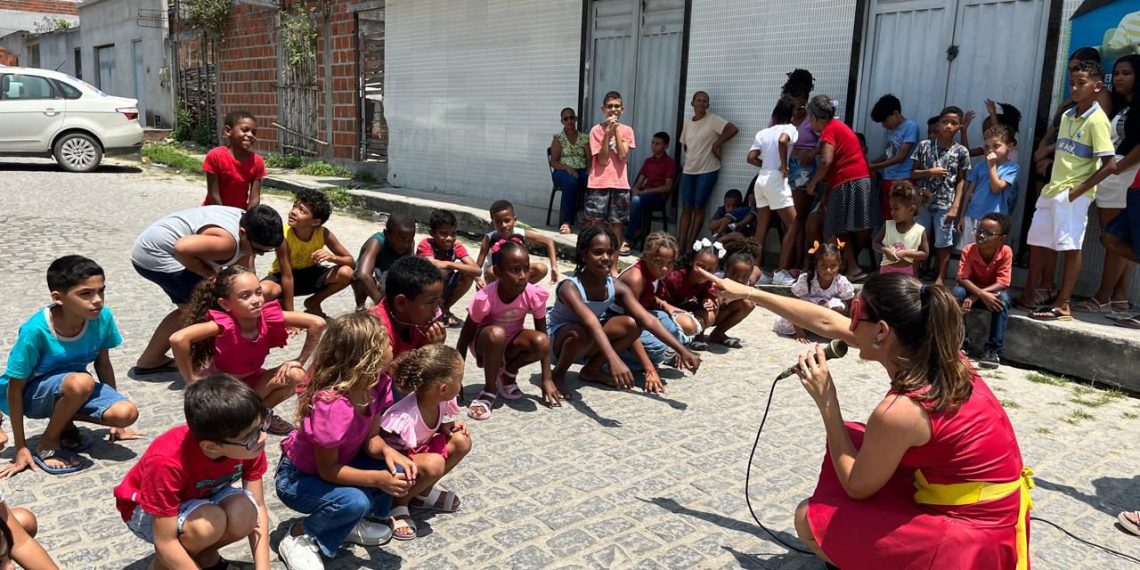 Coité – Rotary Clube leva alegria a criançada com brincadeira e entrega de presentes