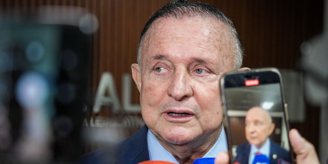 Em nota oficial, Adolfo Menezes “apoia ações judiciais que sejam respaldadas pela Constituição”