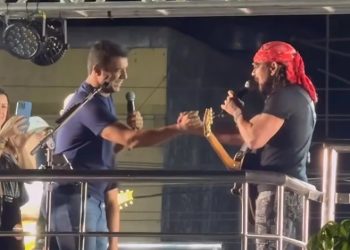 Candidato eleito prefeito de Serrinha celebra vitória com show de Bell Marques