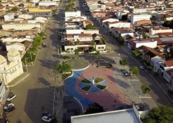 Advogada grava áudio para grupo de conversa com falas preconceituosas e classistas após resultado final das eleições