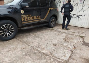 Serrinha – Advogada é presa por suspeita de participação em esquema de comunicação ilícita com detentos