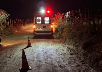 Motociclista fica ferido em colisão com cavalo na zona rural de Barrocas
