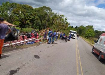 Caminhoneiro de Jacobina morre em acidente na BA 512, trecho de São Sebastião do Passé