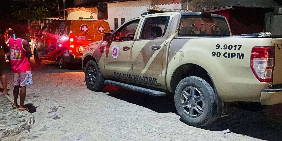 Homem é assassinado a tiros em Riachão do Jacuípe. Mãe desmaiou ao ver o corpo