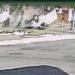 Vídeo: caminhonete da Coelba capota no contorno de Retirolândia e por pouco não atinge uma motocicleta com dois ocupantes