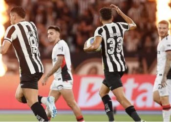 Vitória segura pressão do Botafogo no Engenhão e garante empate em duelo da 35ª rodada