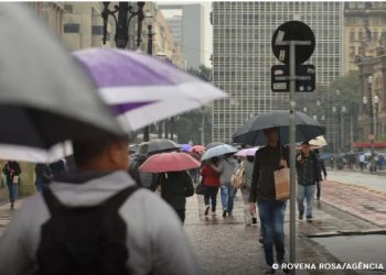 Domingo de Enem tem previsão de chuva em várias partes do país