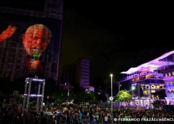 Lula promete zerar fome no país até fim do mandato