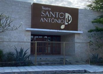 Primeiro cine teatro de Conceição do Coité atinge 80% das obras de qualificação com tratamento acústico e climatização