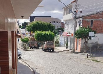 Operação visa cumprir mandados de prisão contra organizadores de ‘batalha do naipe’ envolvendo menores