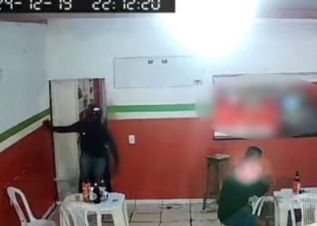 Jovem é morto dentro de bar em Queimadas