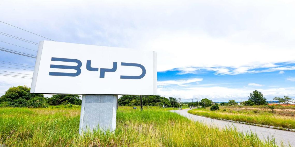 MPT resgata 163 operários chineses em condições de escravidão na Bahia