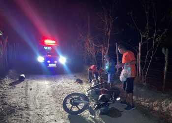 Águia Resgate presta socorro a homem encontrado inconsciente após sofrer acidente de moto